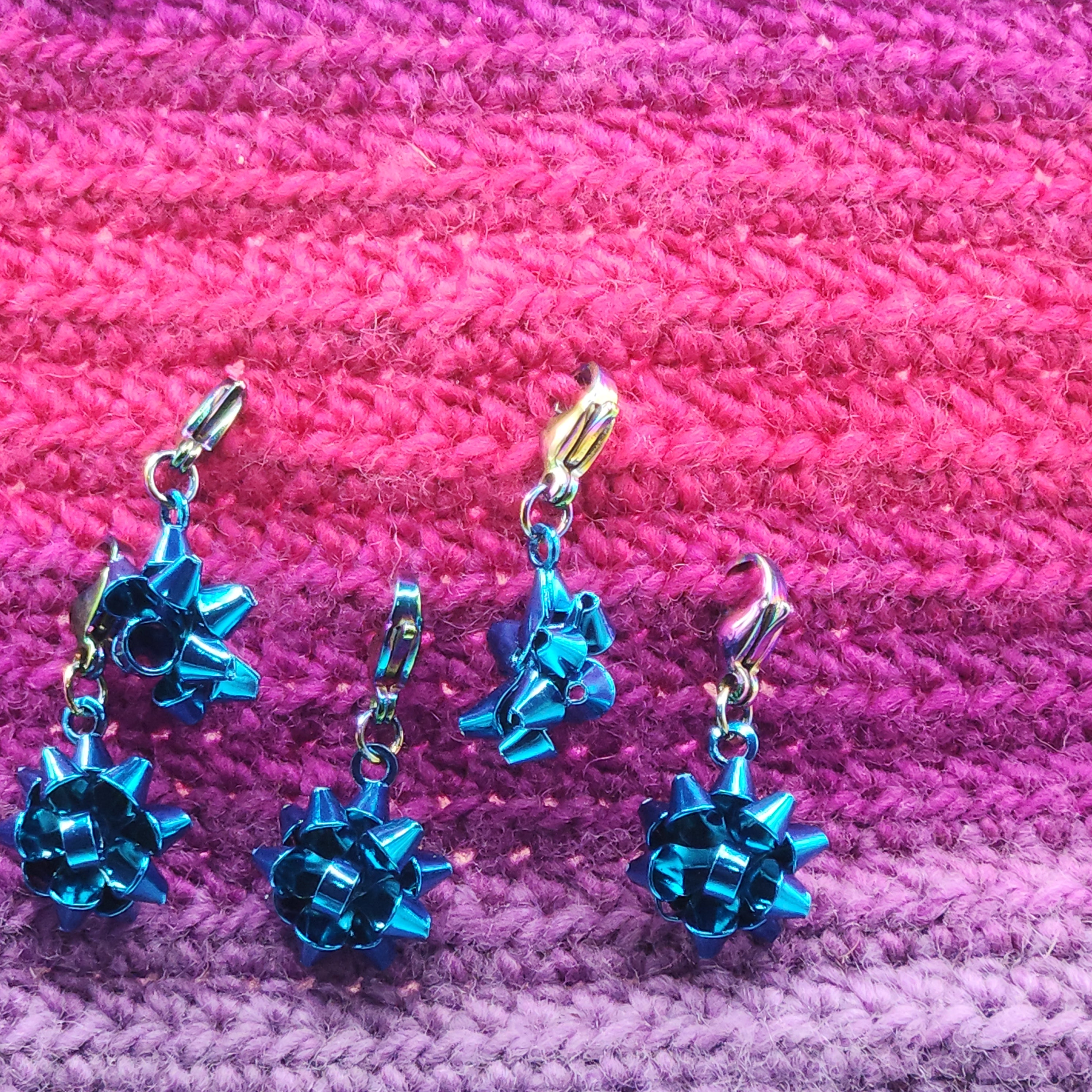 Christmas Bow Stitch Markers